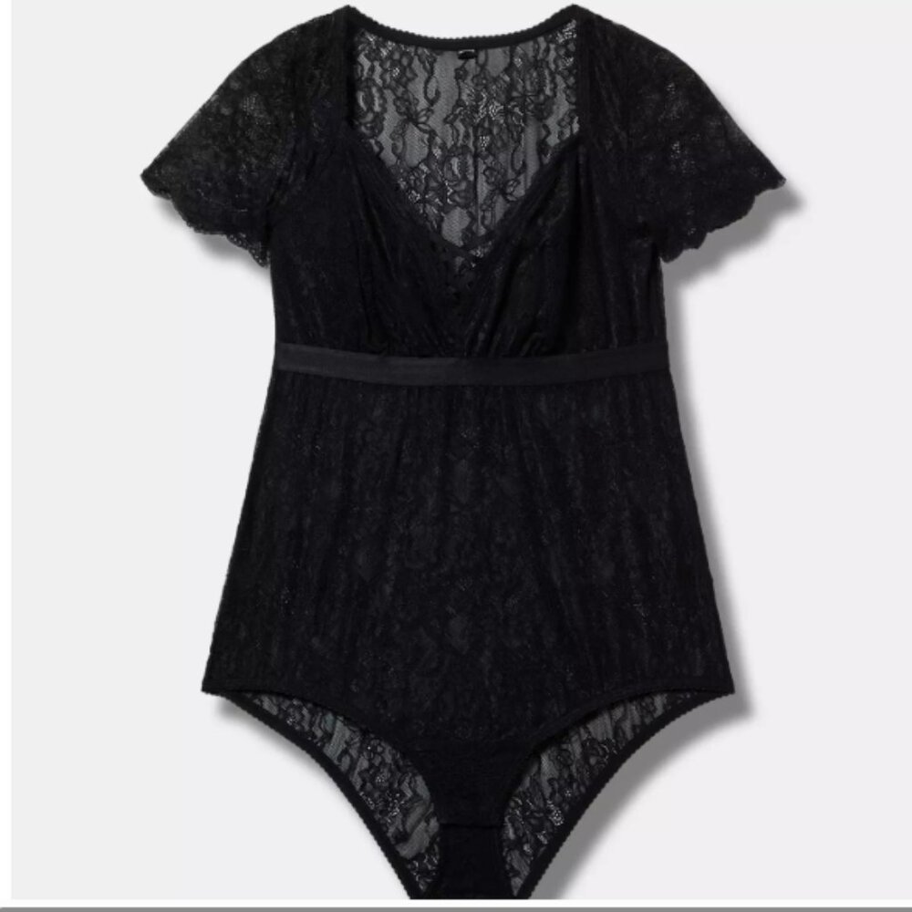 Torrid Lace Short Sleeve Bodysuit NWOT